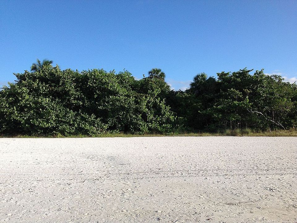 1st image of 300 Seabreeze Dr