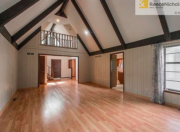 4th image of 4406 S Meadow Ln