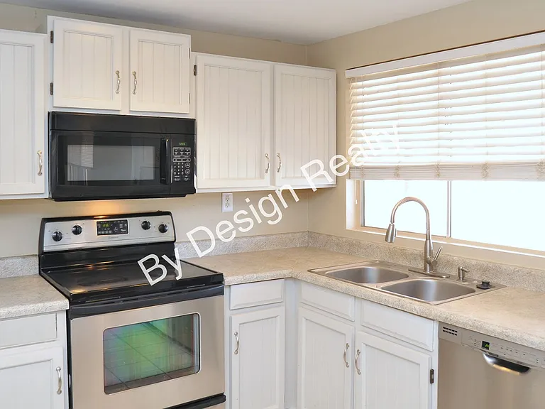 7230 N Ulene Pl — Photo 15
