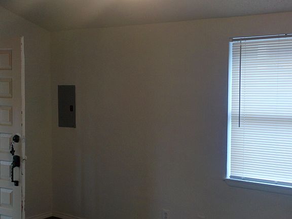 3rd image of 1254 SW 35th St