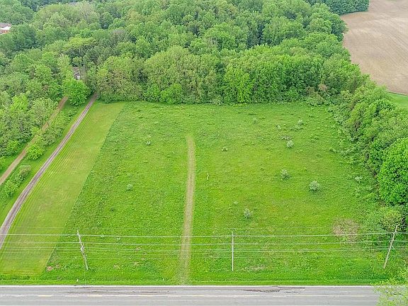 3rd image of 4044 E Shawnee Rd