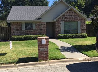 708 University Dr, Carthage, TX 75633