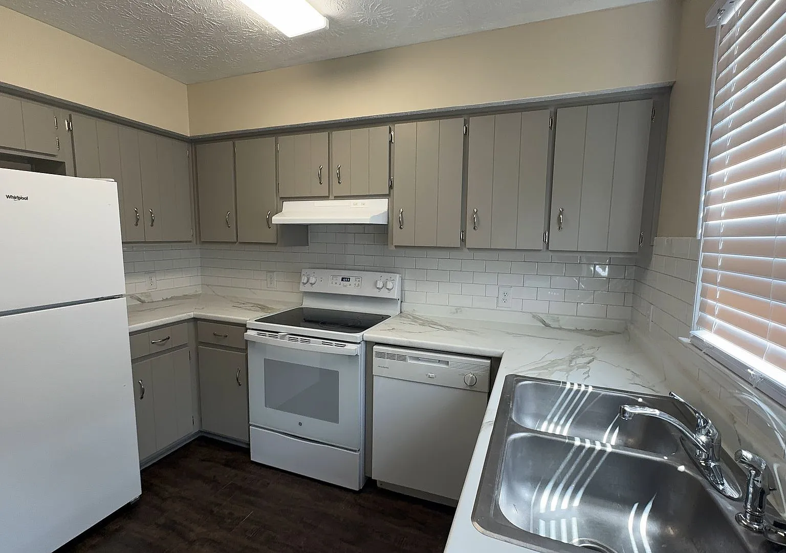 706 Ave D West Point GA 31833 — Photo 2