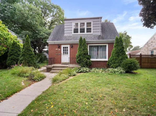 2115 West Kendall AVENUE, Glendale, WI 53209
