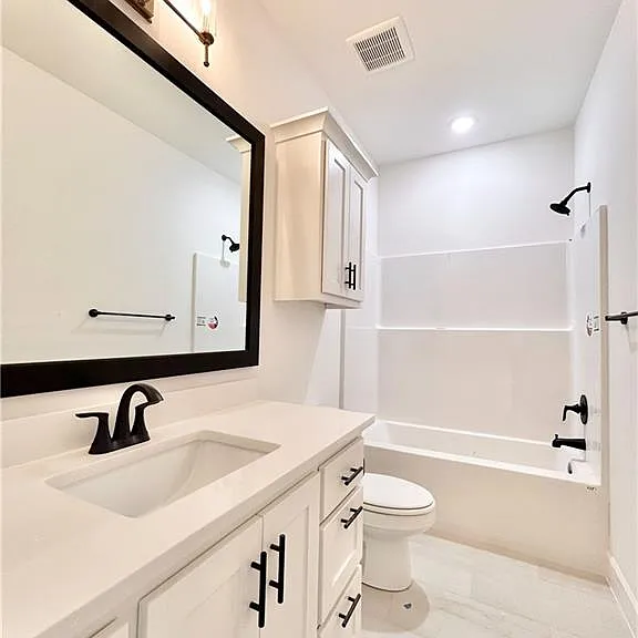 8 Kirkdouglas Ln — Photo 9