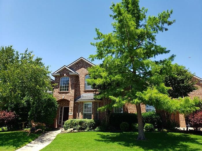 1st image of 421 Lakehurst Dr