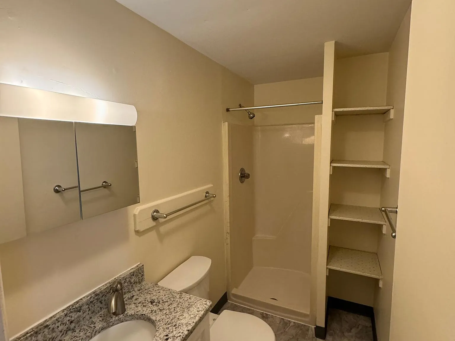 1 bed, $1,125 — Photo 2