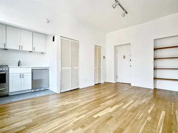 30 East 95th Street image 7 of 13