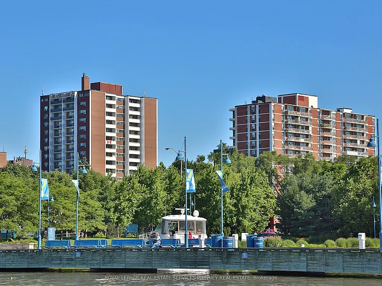 1 Hurontario St #514 — Photo 17