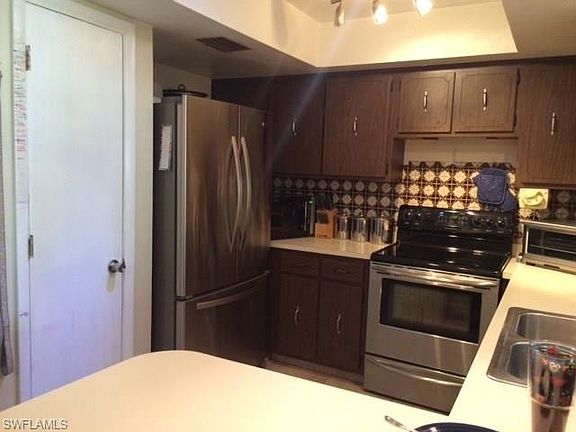 4th image of 1327 SE 37th St