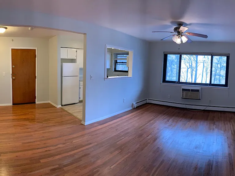 401 Route 22 W #3G — Photo 2