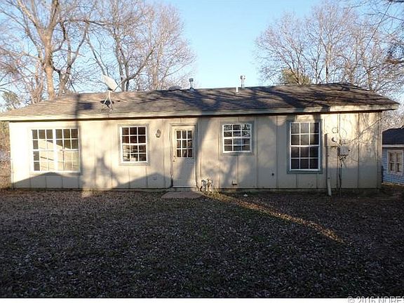 2nd image of 610 S Park St