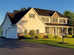 6640 Sanders Rd, Lockport, NY 14094