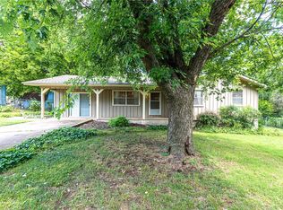 211 Kennan St, Prairie Grove, AR 72753
