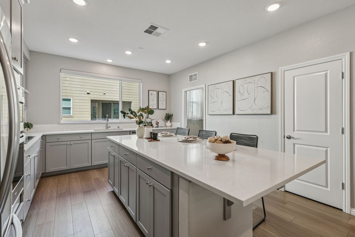 next background image