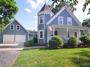 138 Gibson Rd, Bristol, RI 02809