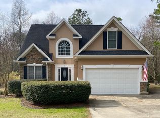 85 Falling Water Rd, Spring Lake, NC 28390