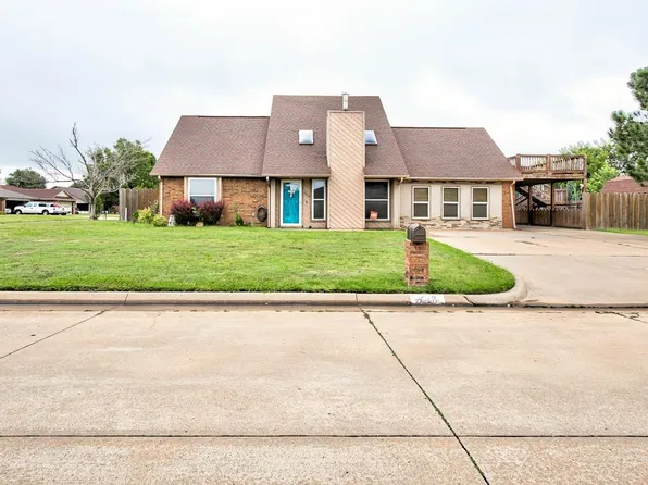 4618 Pine Cone Ln, Enid, OK 73703