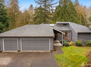 3110 Hollywood Dr NE, Olympia, WA