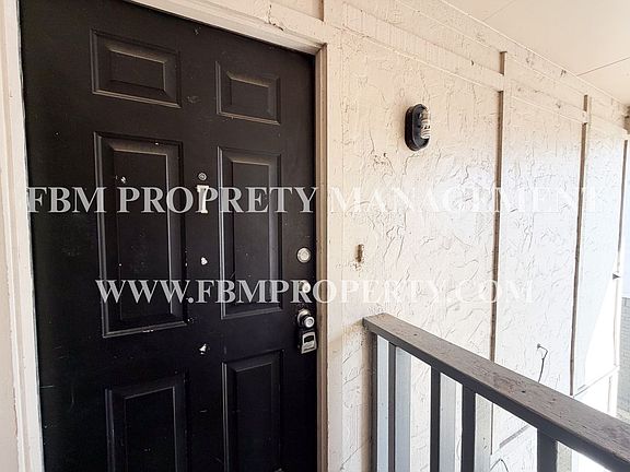 2nd image of 1207 Clay St #7