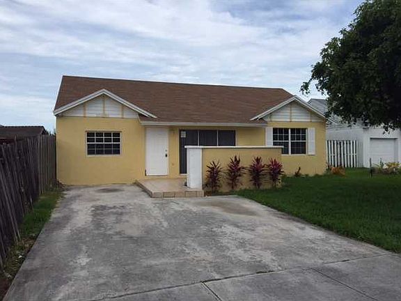 3rd image of 20385 NW 36th Ct