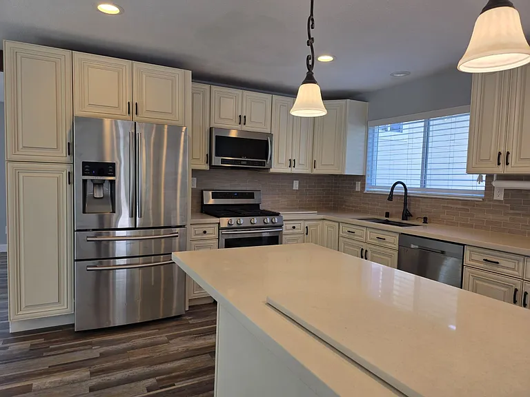780 W Cotati Ave — Photo 22
