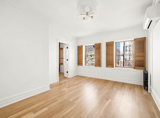 318 Greenwood Ave APT 2F, Brooklyn, NY 11218