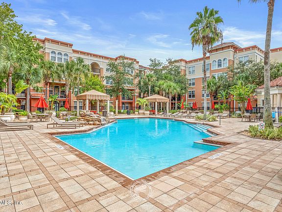 3rd image of 10435 MIDTOWN Parkway #409