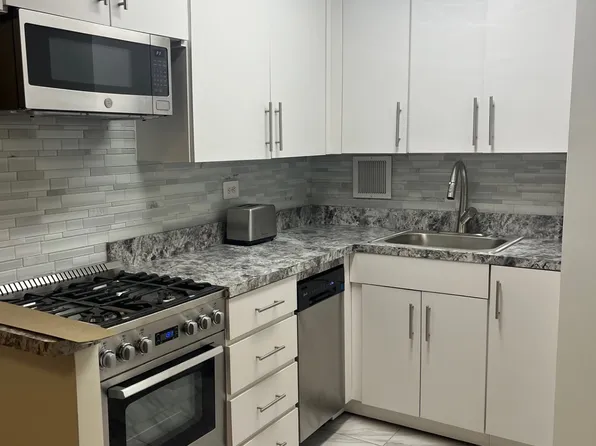 330 East 38th Street image 1 of 13