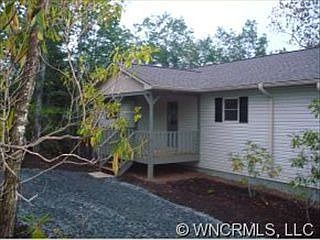 5th image of 127 Dalton Ln