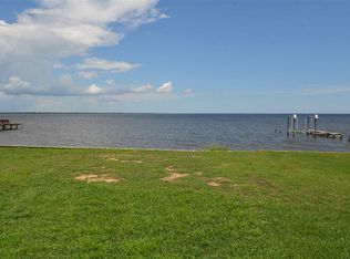 1724 Saint Marys Bay Dr, Milton, FL 32583