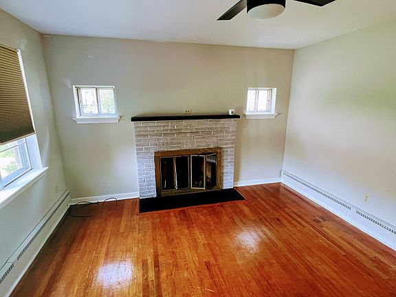 2nd image of 4908 Dodd St