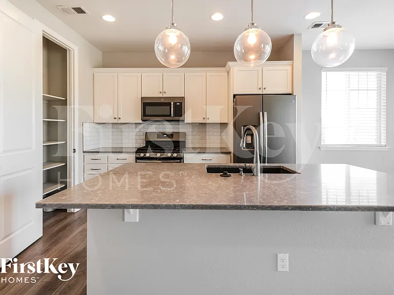 21033 E Tufts Ave — Photo 6