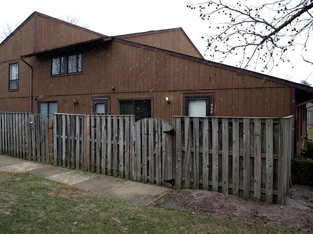 1st image of 424 West Ct #6B