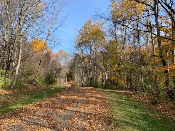 4318 Ontario Center Rd #4, Walworth, NY 14568