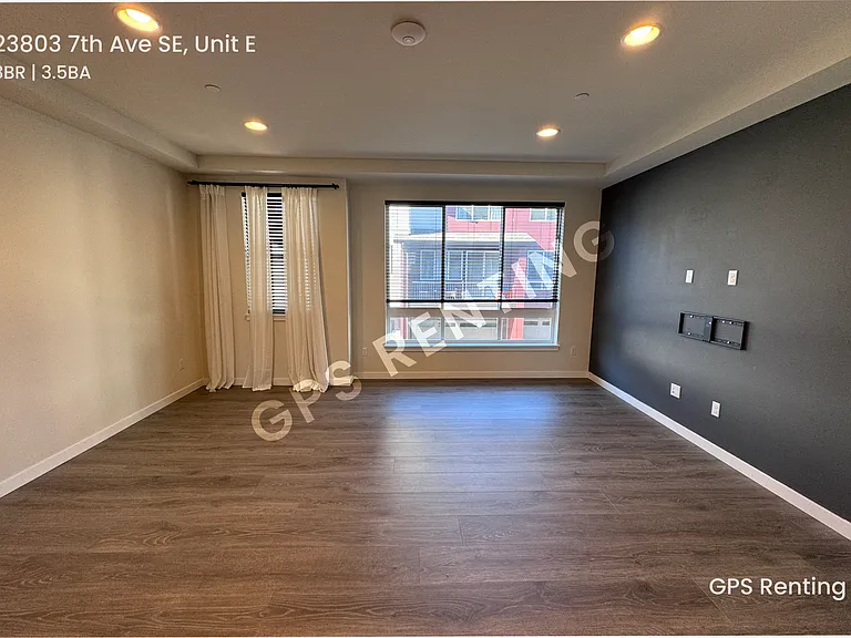 23803 7th Ave SE #E — Photo 11