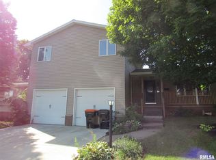 1206 Knollcrest Dr, Washington, IL 61571