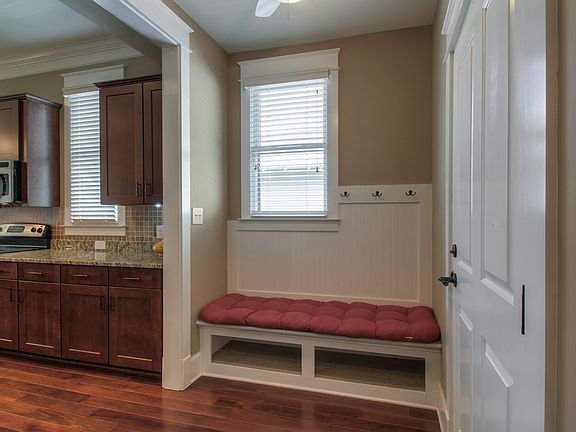 3rd image of 3037 Millerton Way