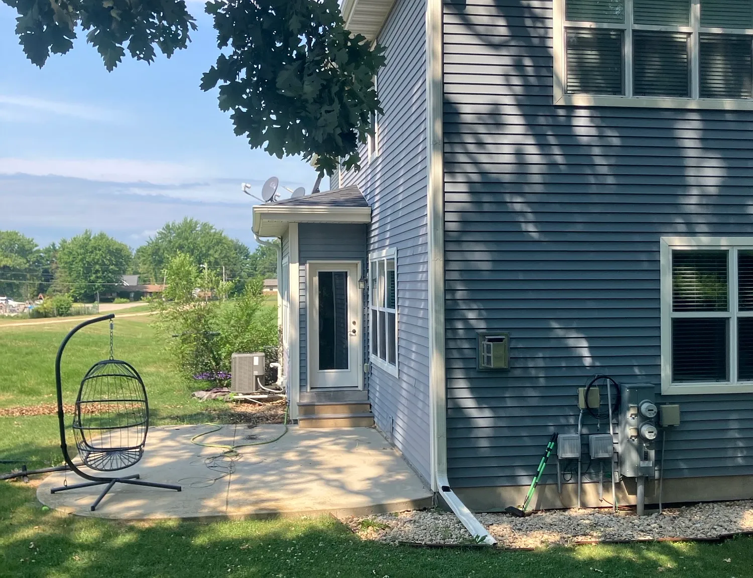 4 bed, 3.5 bath, 2150 sqft, $3,000 — Photo 3