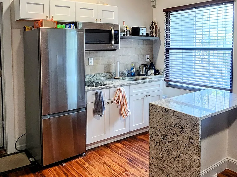 1814 Hollenbeck Dr — Photo 2
