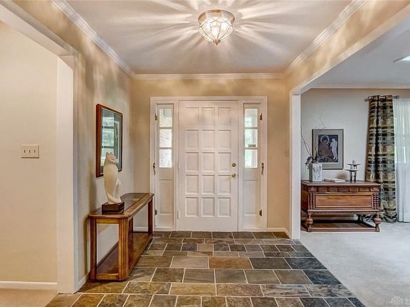 3rd image of 740 Woodbourne Trl