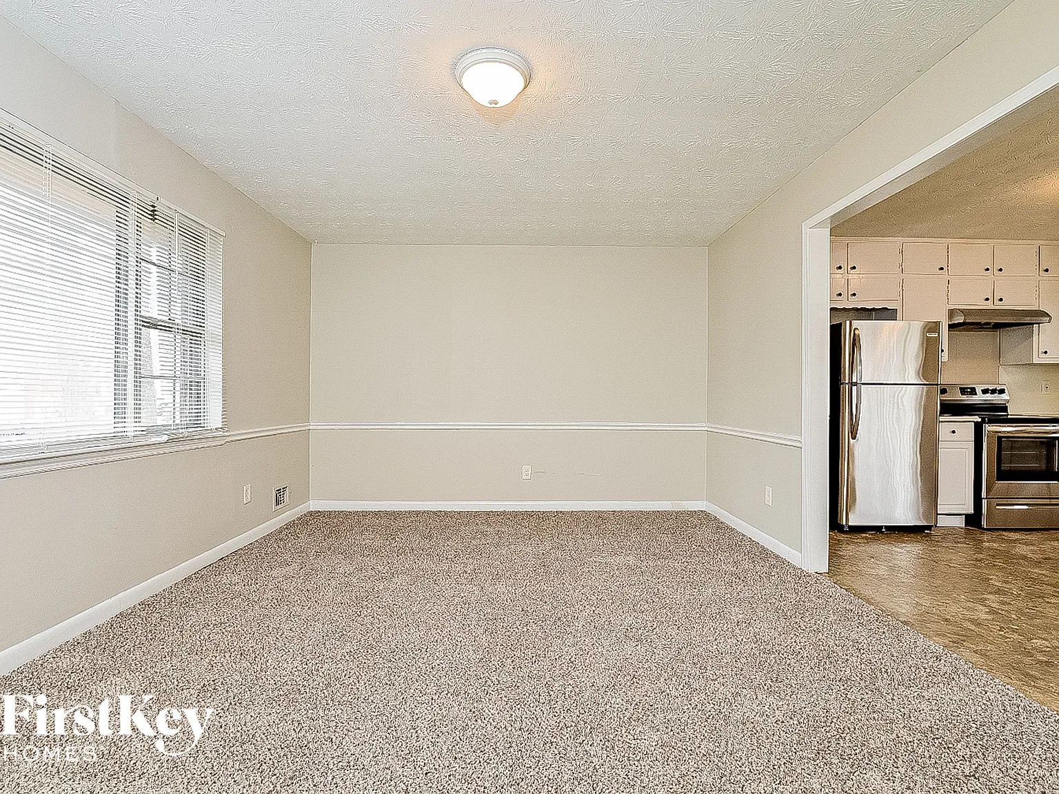 3 bed, 2.0 bath, 1330 sqft, $2,005 — Photo 3