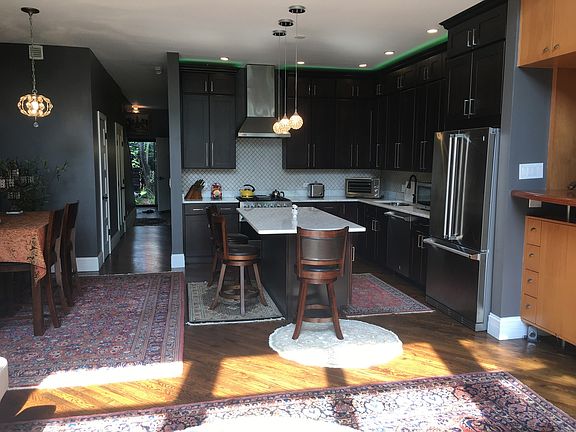 3rd image of 2208 W Diversey Ave Unit A
