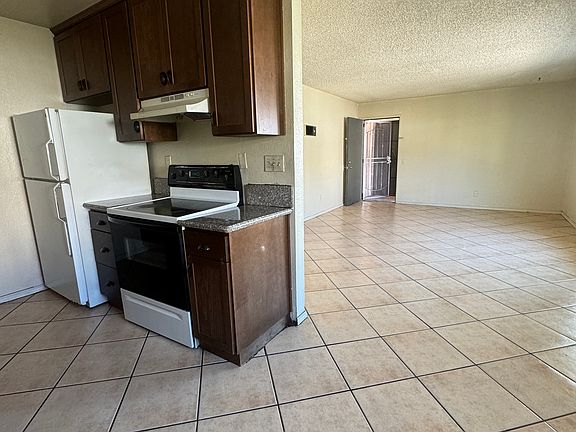 4th image of 4910 Imperial Ave #5