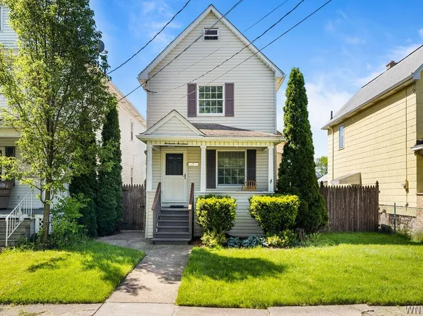 1717 Willow Ave, Niagara Falls, NY 14305