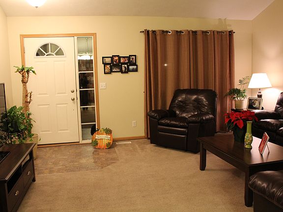 5th image of 8212 S 161st Ave