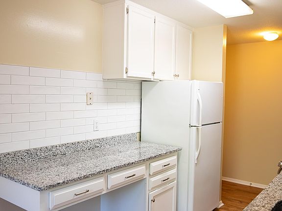 4th image of 38 Shrewsbury Green Dr Unit H