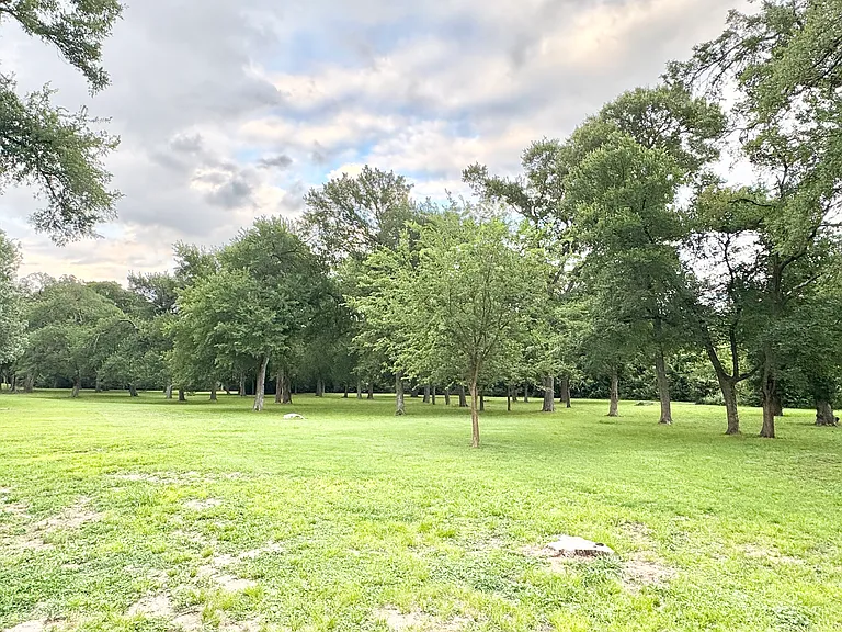 17619 Woods Edge Dr — Photo 24