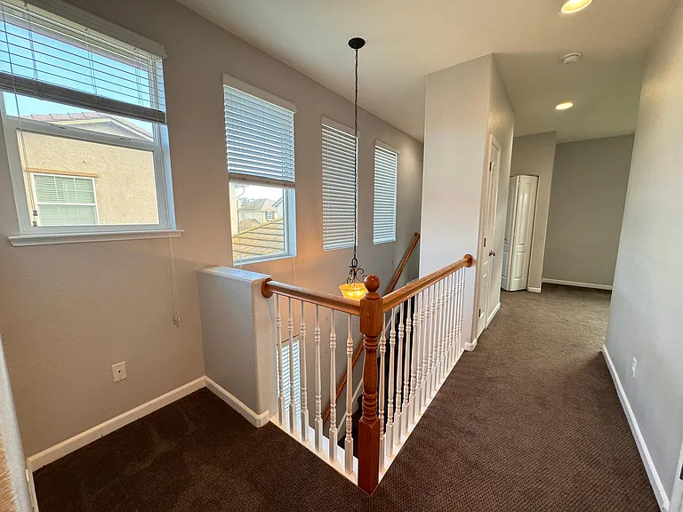 2451 Hanson Dr — Photo 29