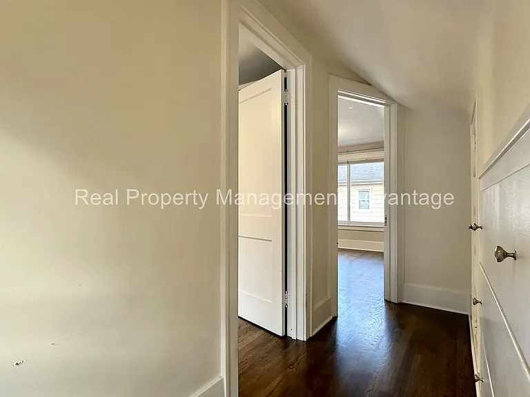 310 W Hazelhurst St — Photo 20